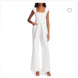 ALICE + OLIVIA
Gorgeous Cap-Sleeve Jumpsuit